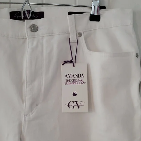 Gloria Vanderbilt White Straight Leg Jeans - Picture 2 of 5